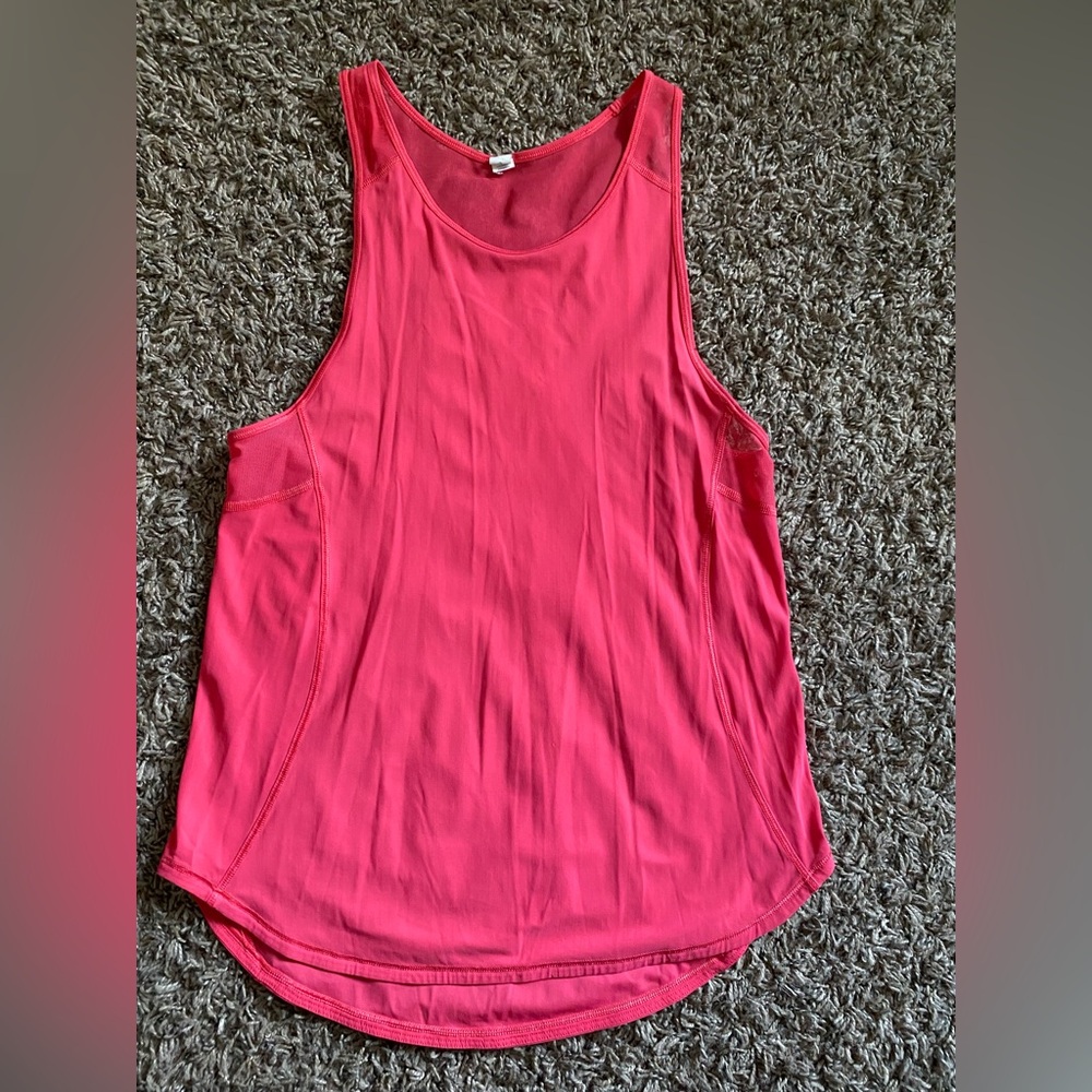 ⭐️$7⭐️ Lululemon tank top